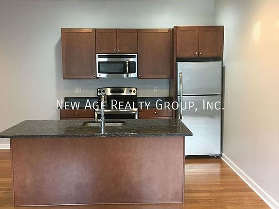 4th image of 3862-68 Lancaster Ave Unit 406