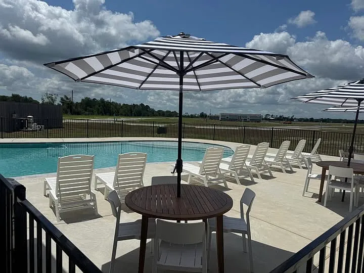 Community pool