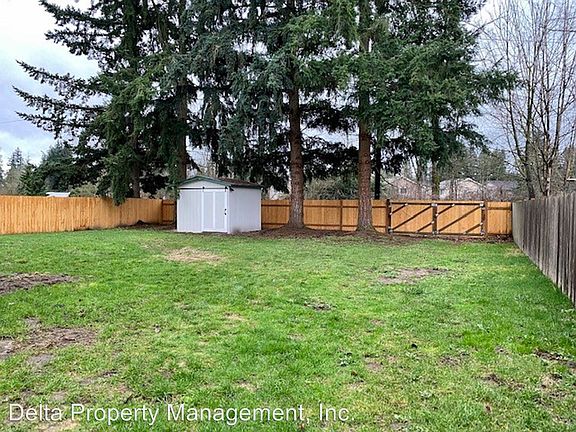 3rd image of 10504 52nd Ave NE