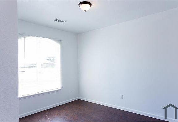4th image of 3102 Glen Hill Dr