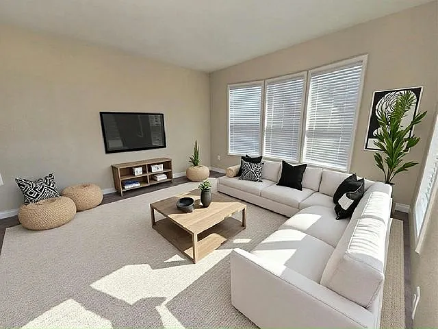 1 bed, 1.0 bath, 560 sqft, $1,350 — Photo 2