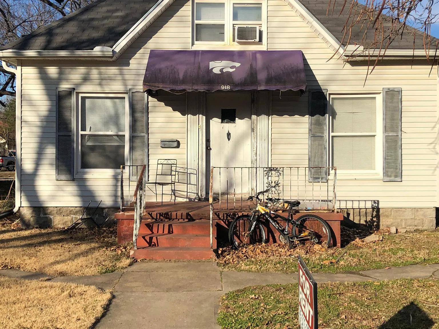 4 bed, 2150 sqft, $1,900 — Photo 1