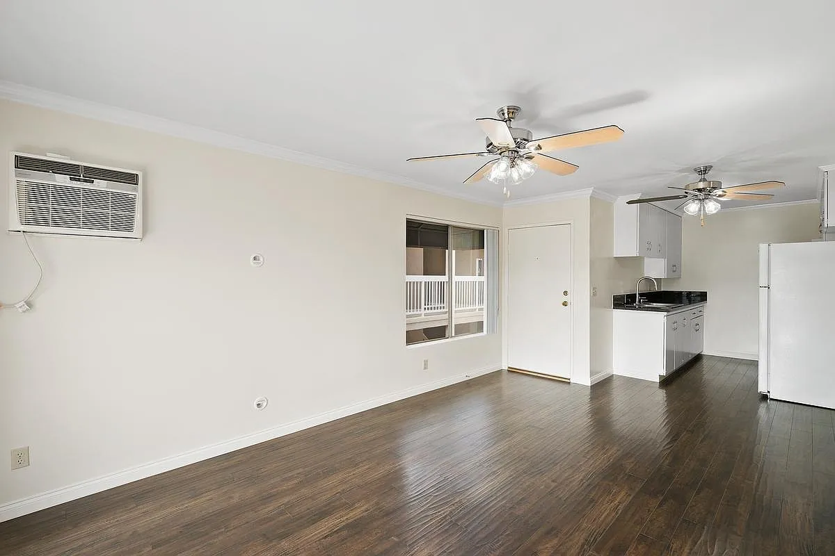 2 bed, 800 sqft, $2,795 — Photo 4