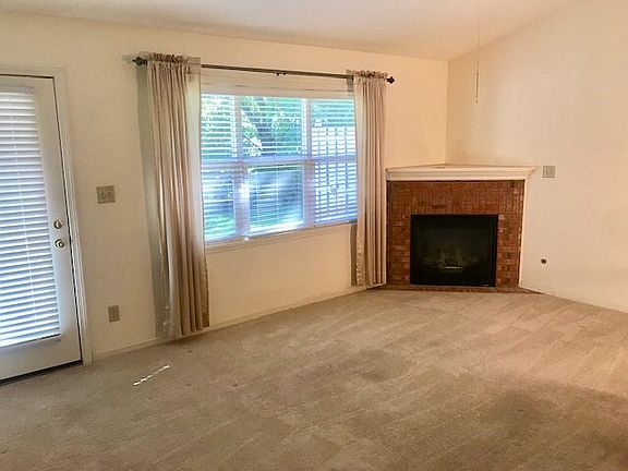 4th image of 337 Waterford Ln