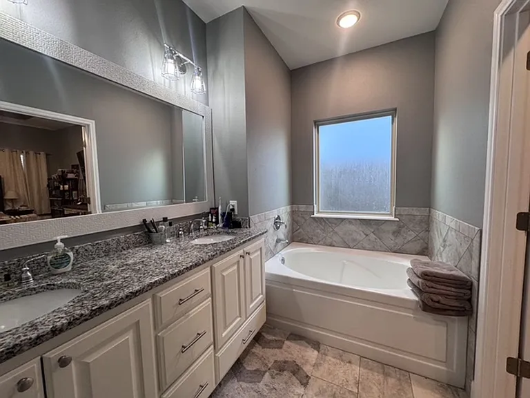 1510 Fletchers Path — Photo 37