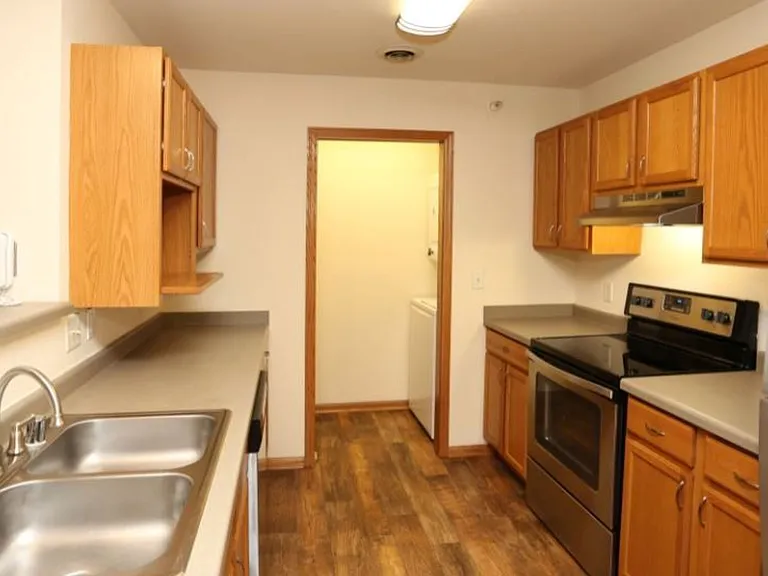 Door Creek Apartments — Photo 32