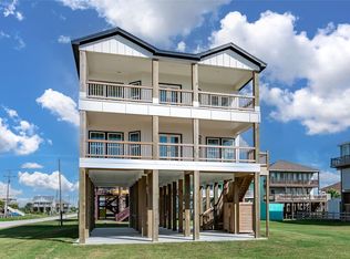 101 Ocean Shore Dr, Crystal Beach, TX 77650