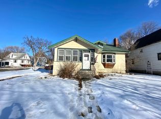 823 10th St N, Fargo, ND 58102