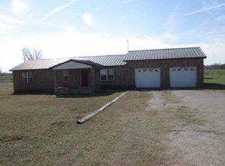 5202 Sandhill Rd, Marlow, OK 73055