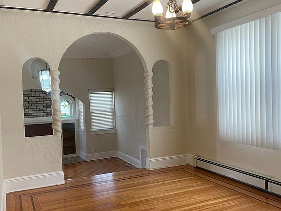 3rd image of 9 Beaver Ave #1
