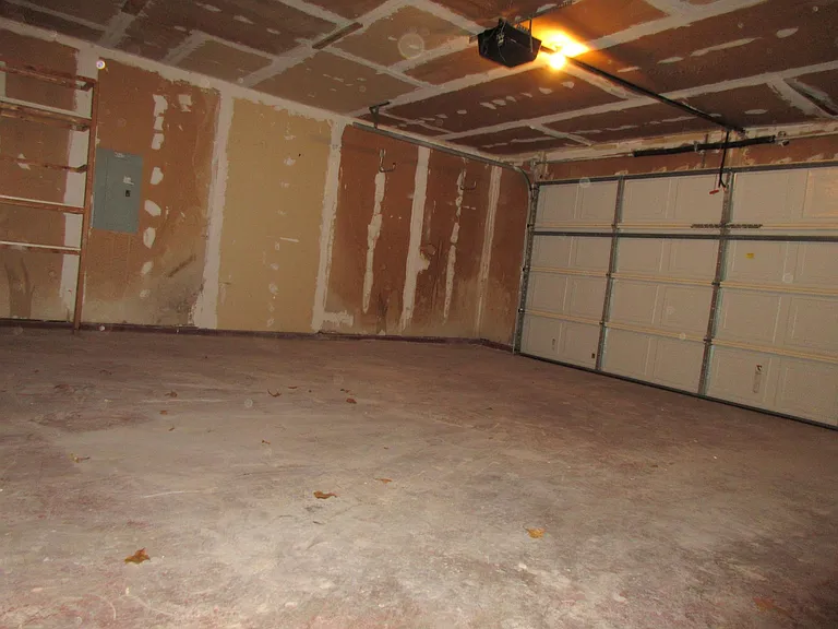 6705 Greenfield Dr — Photo 21
