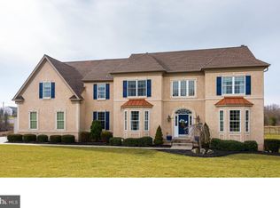 86 Bayhill Cir, Royersford, PA 19468