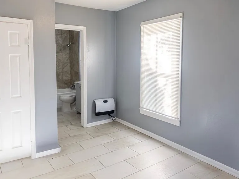 2325 Spain St #2325 — Photo 7