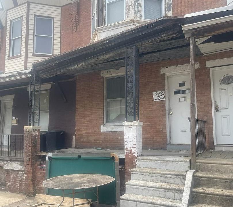 2nd image of 2744 N Dover St