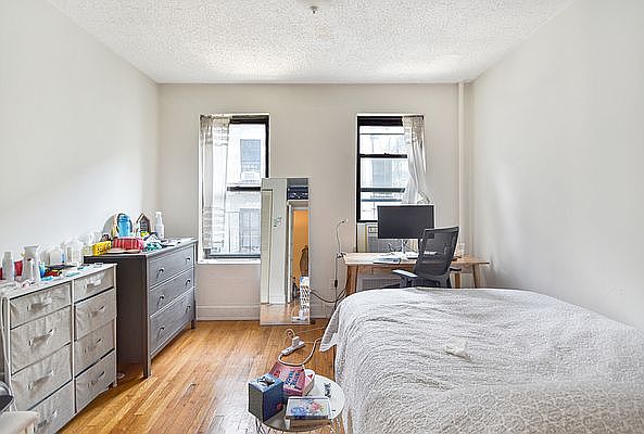1st image of 215 E 88th St APT 3D