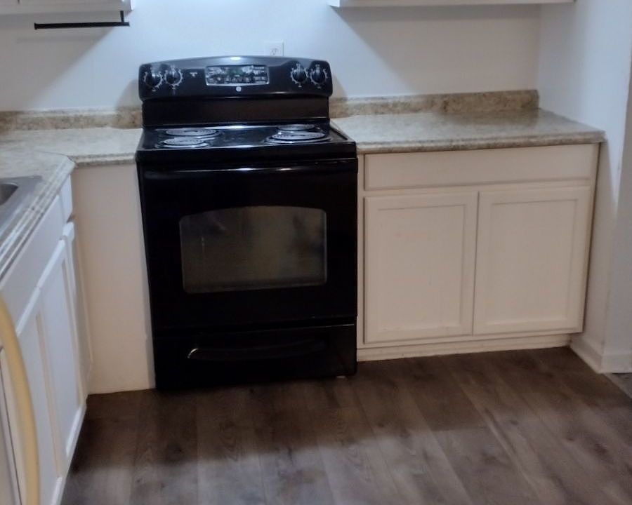 1st image of 413 Turpin Dr APT 2