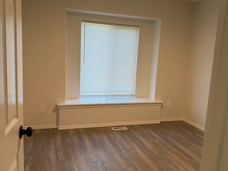3304 E Sir Patrick Ct — Photo 34