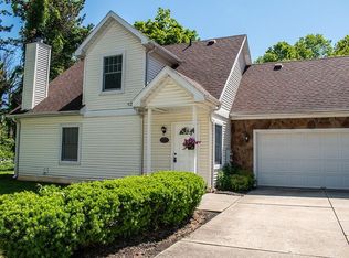 6687 Courtyard Dr, Madison, OH 44057