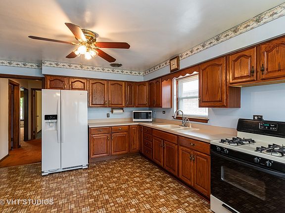 5th image of 13318 S Avenue L