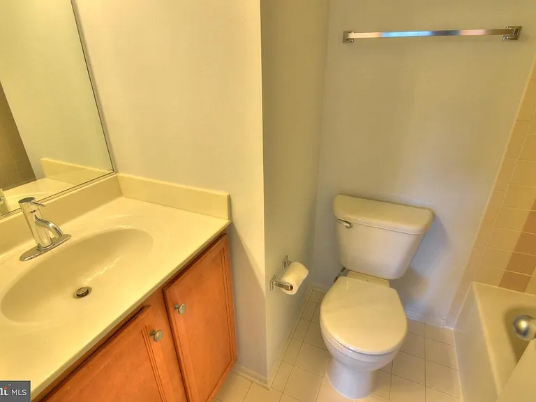 1710 Abercromby Ct #K — Photo 4