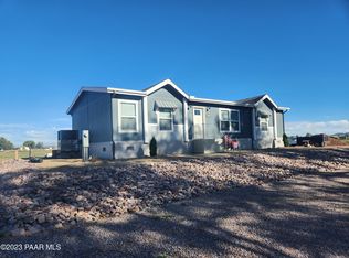 25899 N Champagne Ln, Paulden, AZ 86334