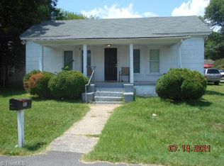 105 N Center St, Eden, NC 27288