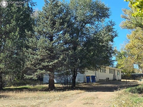 2nd image of 1539 Rosedale Ln