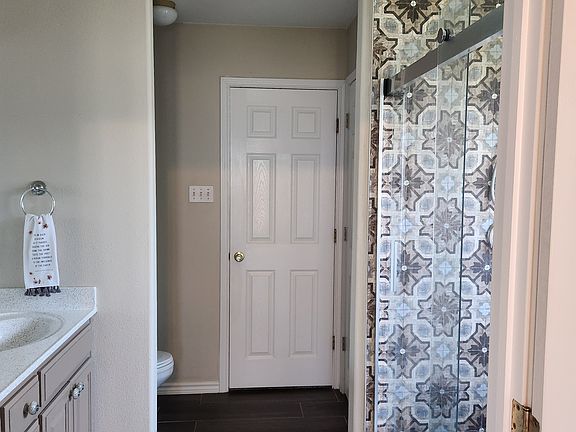 5th image of 2012 Cottonwood Dr