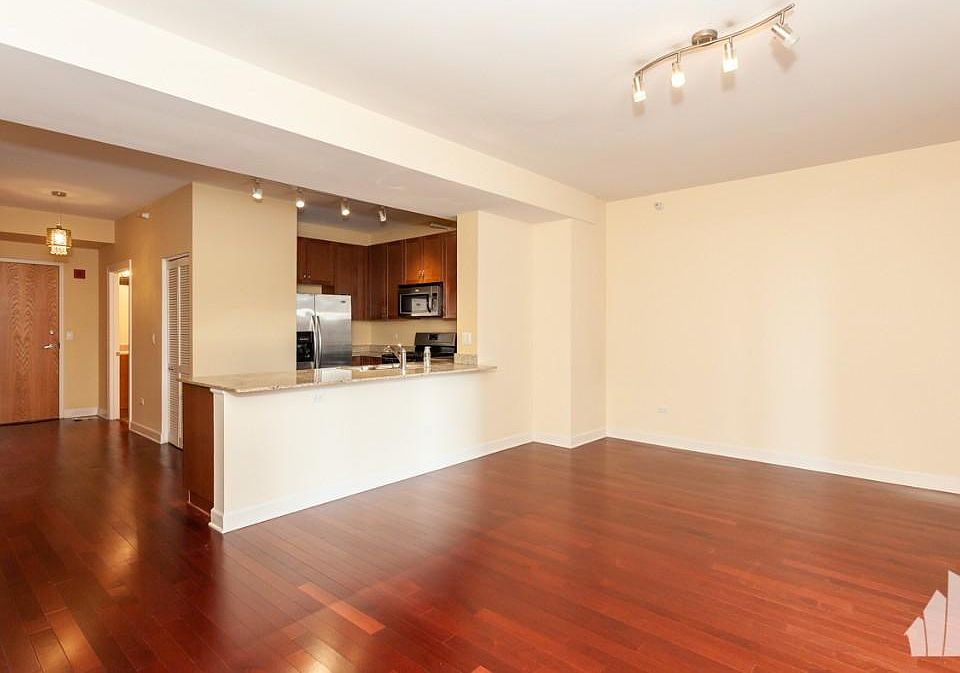 1st image of 451 W Huron St Unit 609