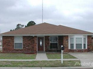 3400 Decomine Dr, Chalmette, LA 70043