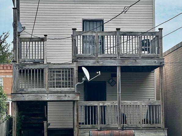 chicago-illinois-2143787072 picture