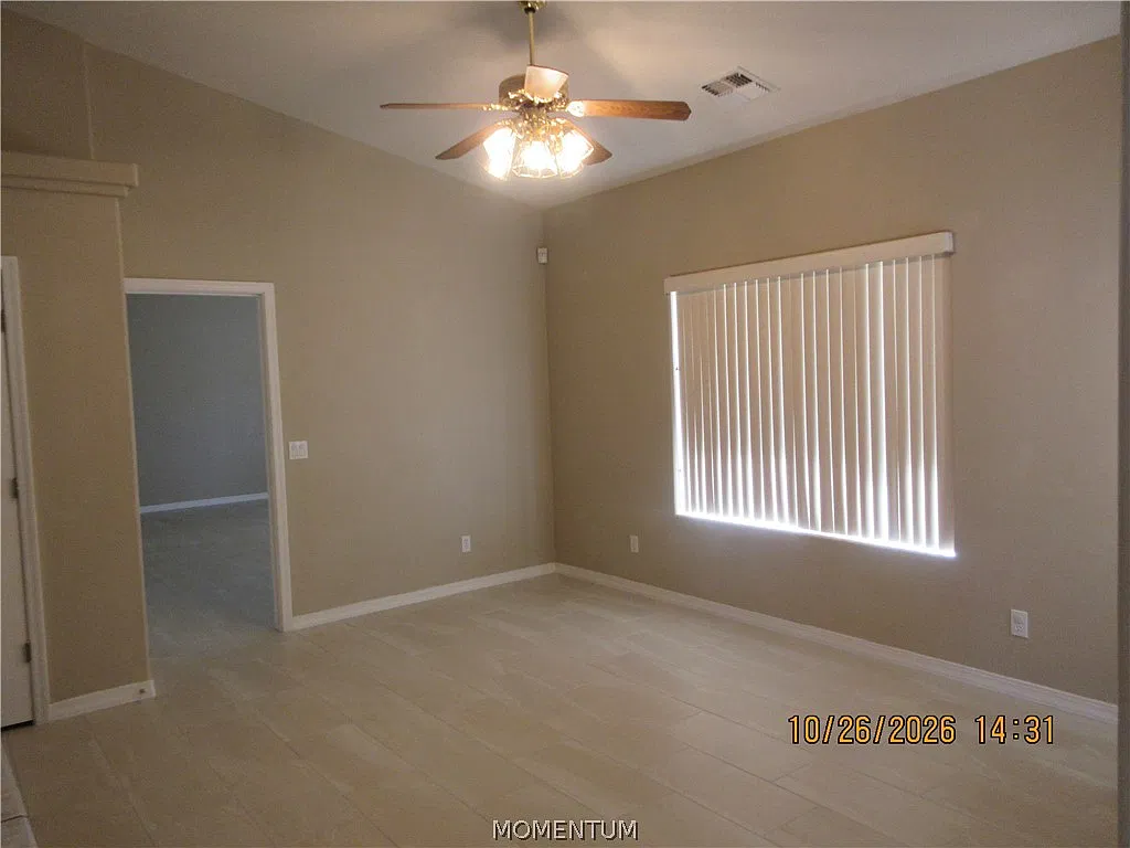 4 bed, 2.5 bath, 2381 sqft, $2,800 — Photo 3
