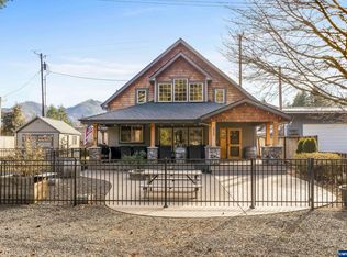 325 Clester Rd W, Detroit, OR 97342