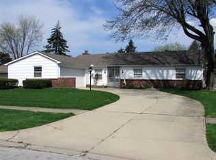 12 Sunderland Dr, Vandalia, OH 45377