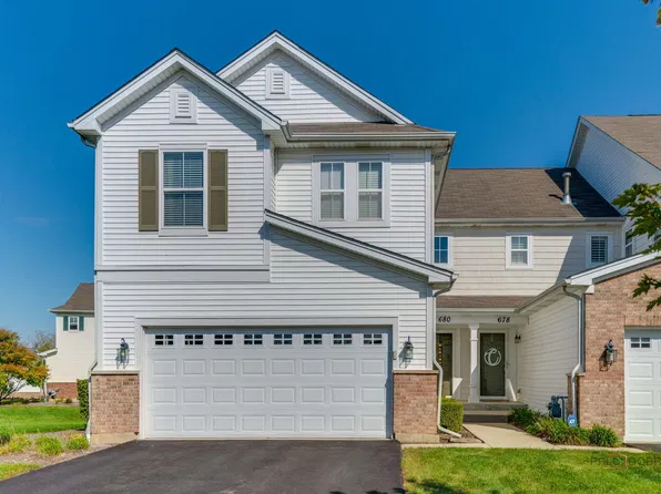 680 Acadia Cir, Crystal Lake, IL 60014