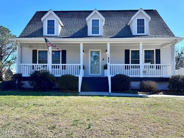 338 Country Club Lane, Newport, NC 28570