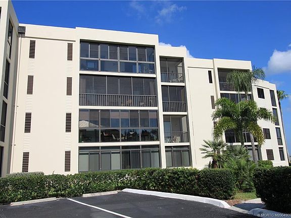 3rd image of 150 SE Four Winds Dr #410
