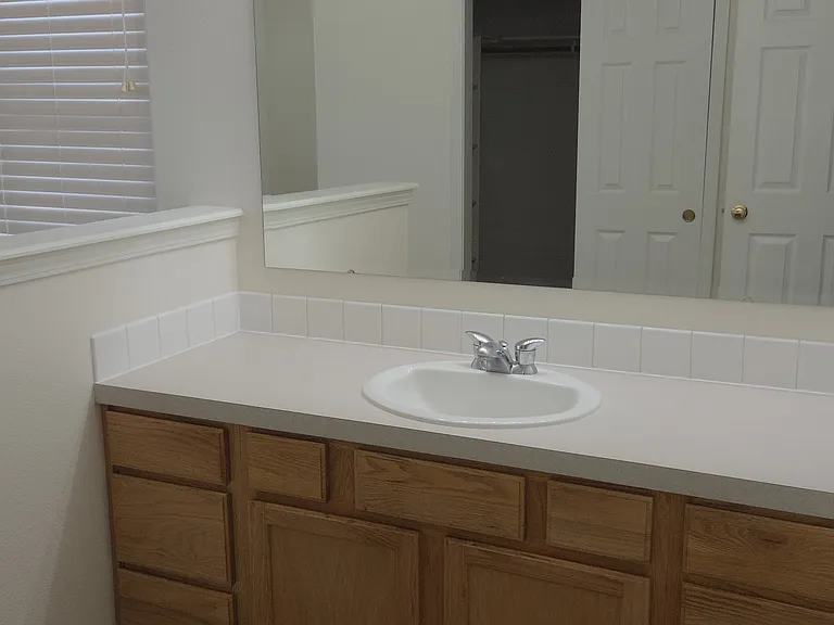 3801 E Sutton Ave — Photo 27