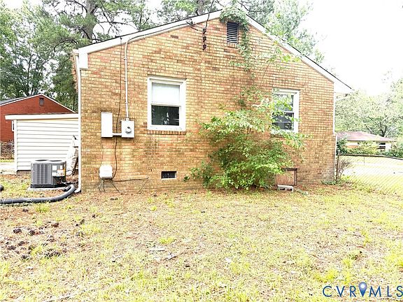 4th image of 2105 Bishop St