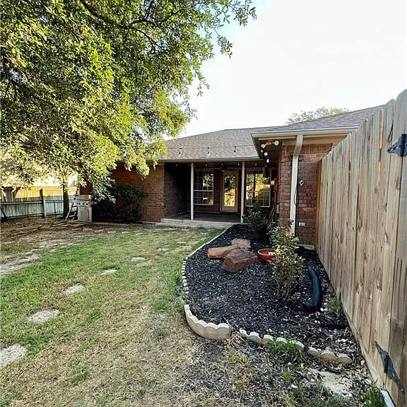 8706 Sandstone Dr — Photo 26