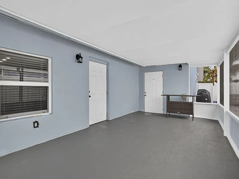 4361 Fushia Cir N — Photo 30