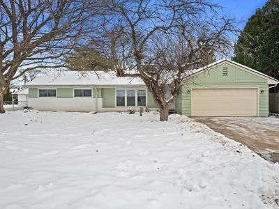 7216 North Mohawk AVENUE, Glendale, WI, 53217