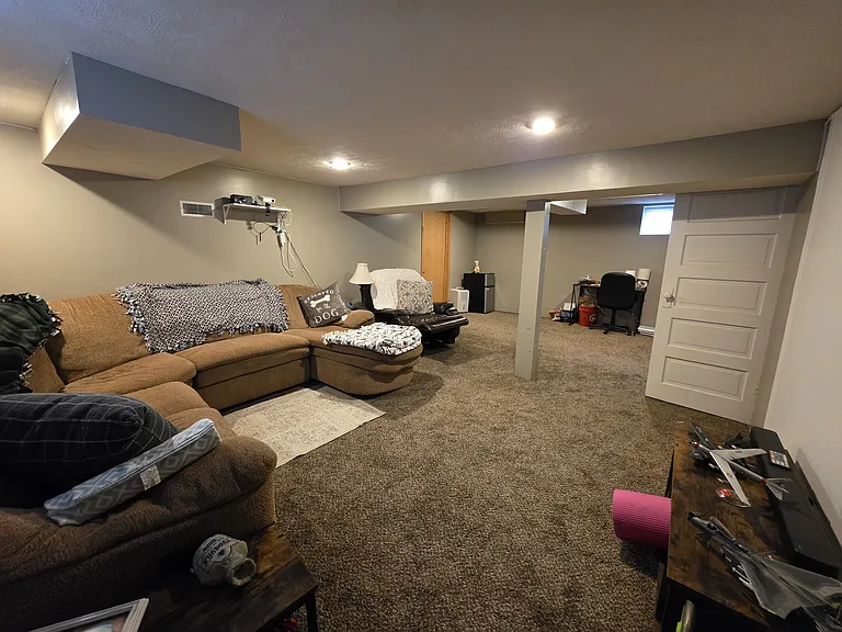 2301 Holdrege St — Photo 14