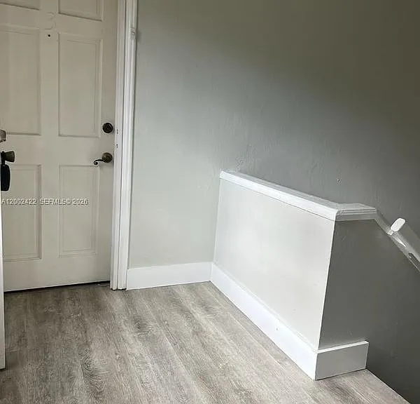 1421 SW 37th Ave #3 — Photo 2