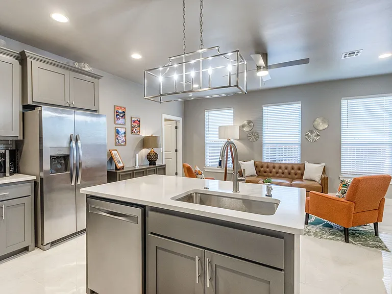 609 Abadan Dr — Photo 12