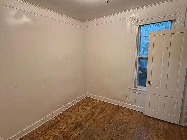 29 Cedar St #1 — Photo 4