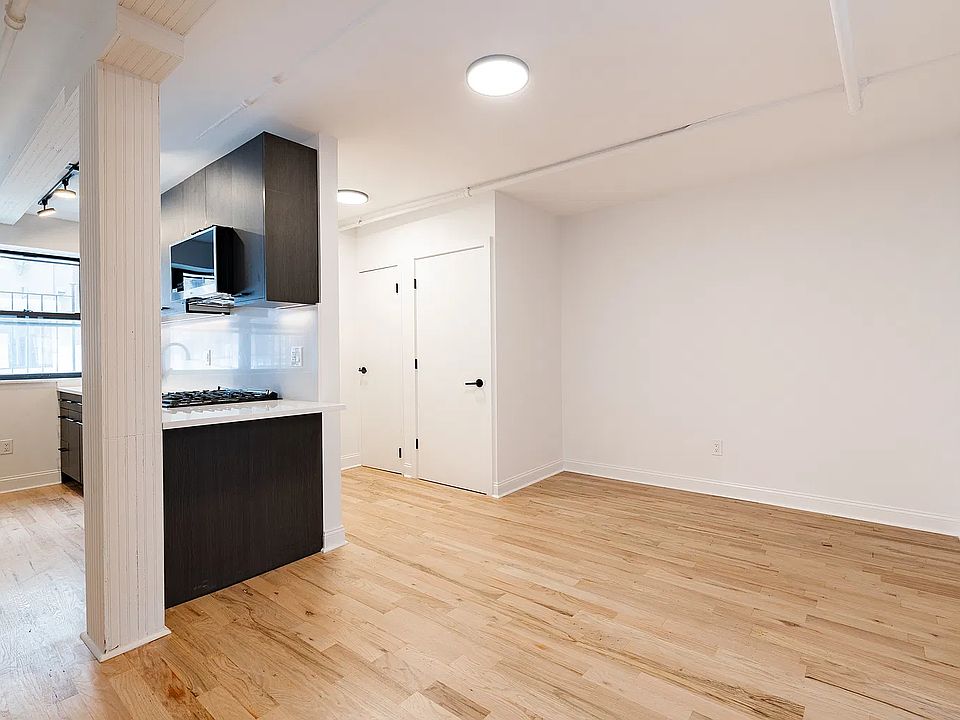 1st image of 190 Berry St #109-2