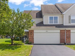 911 Bluebell Cir, Joliet, IL 60431