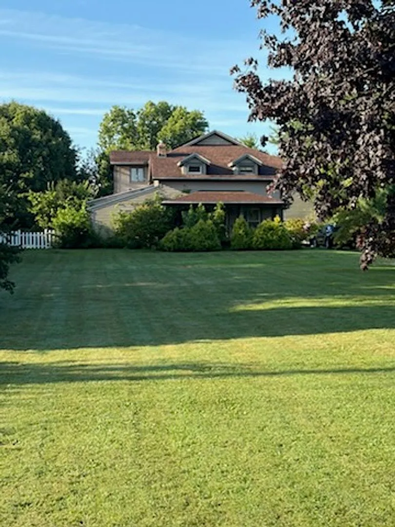 Coming Soon! 3 Bedroom, 2 Full Bath Farmhouse with Inground Pool in Bellbrook School District — Photo 2