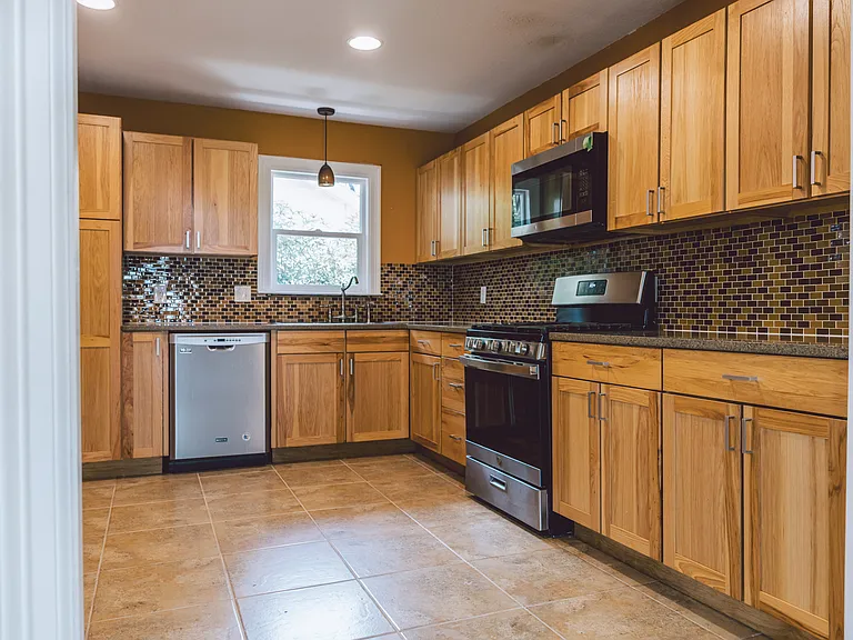 2519 Wilson St — Photo 21